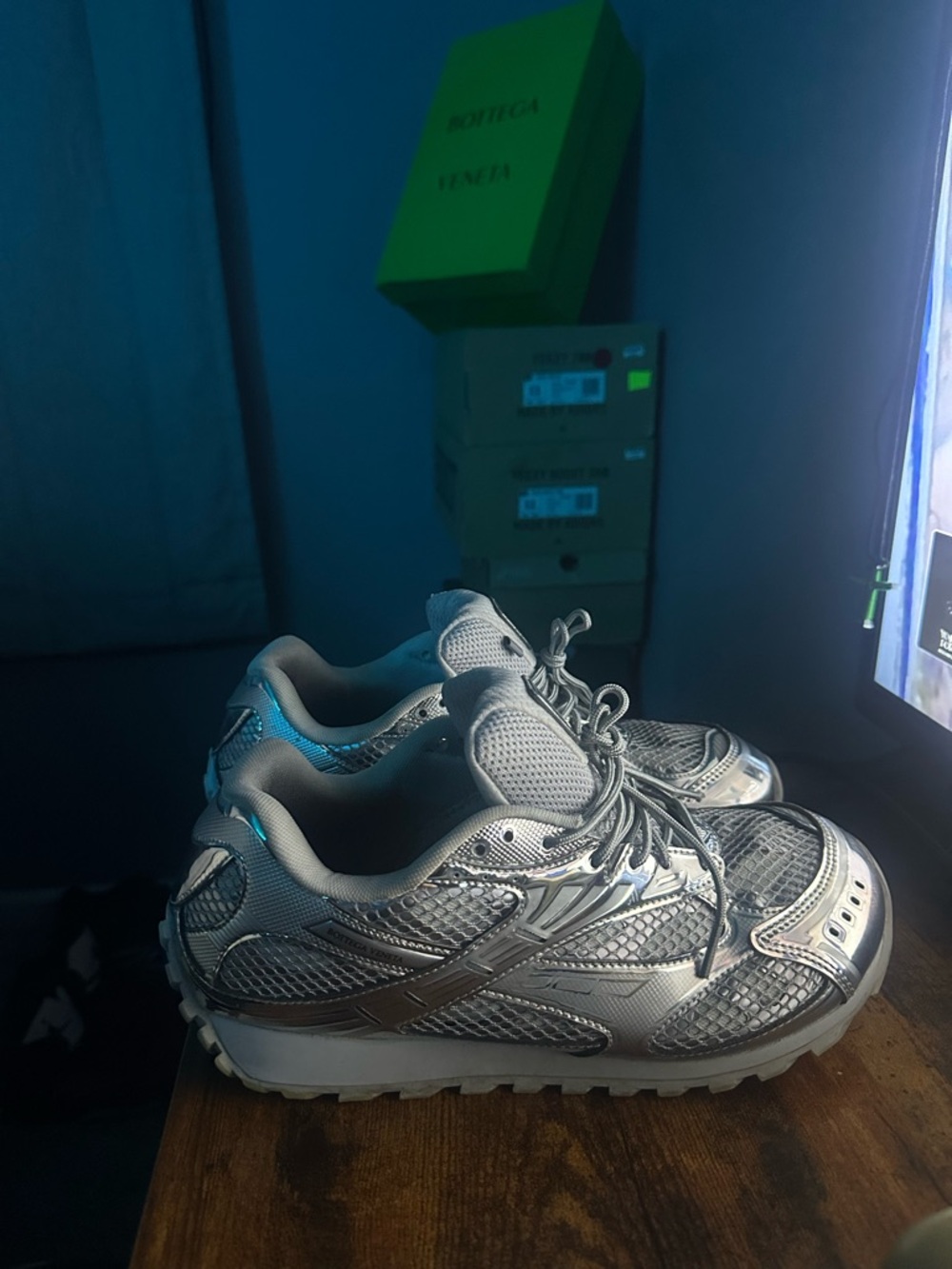 Bottega Veneta Silver Mesh Men's Sneakers - Picture 2 of 4
